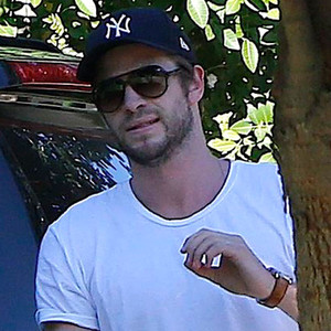Liam Hemsworth, Eiza Gonzalez Liam Hemsworth, Eiza Gonzalez